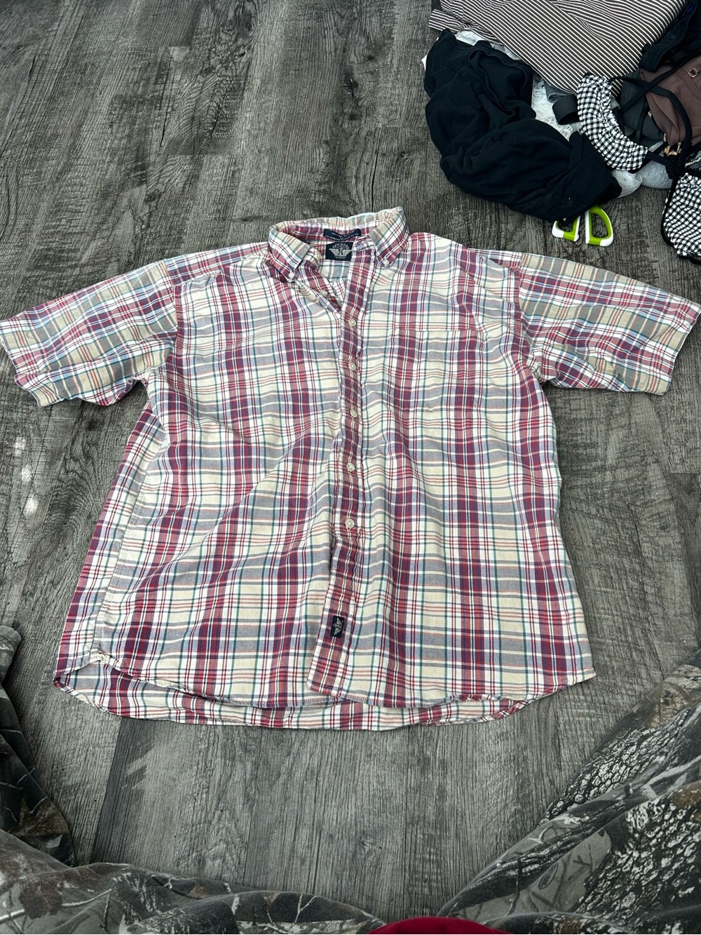 Dockers Levi’s Red and White Plaid Short Sleeve Button-Down Shirt